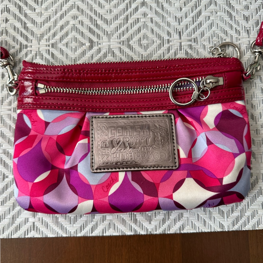 Coach Poppy purse with keychain